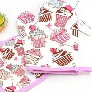 Last Set Available: CUPCAKE 3 pc Oven Mit, Pot Holder, & Red Heart Spatula Set